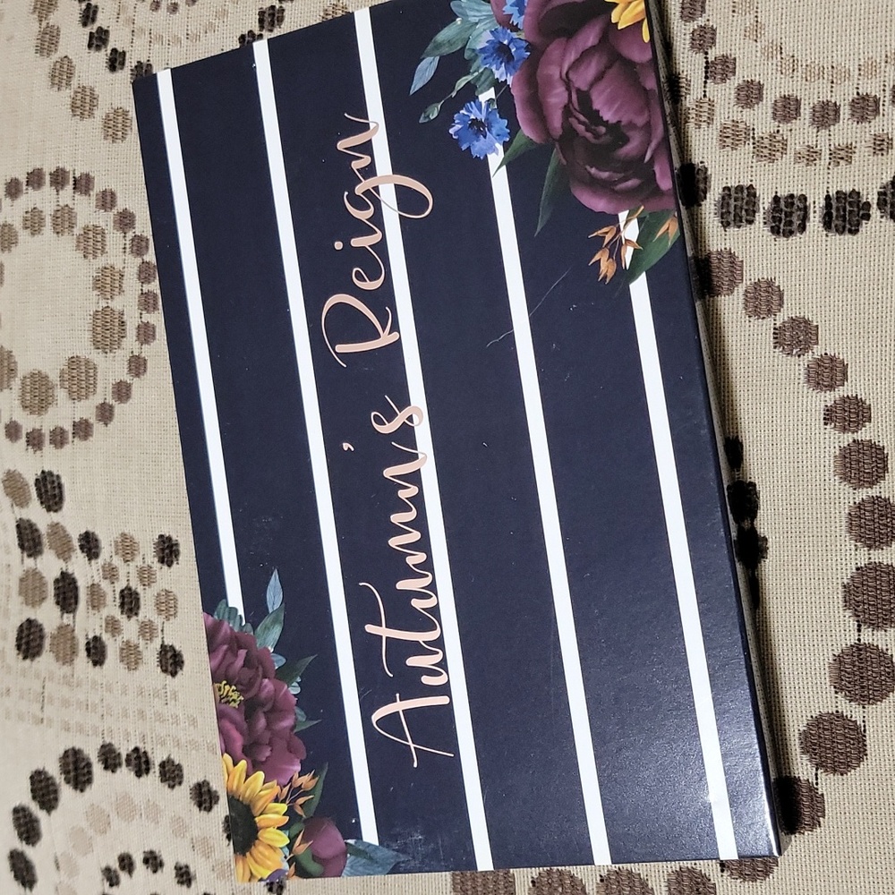 Sydney Grace Autumn's Reign Eyeshadow Palette